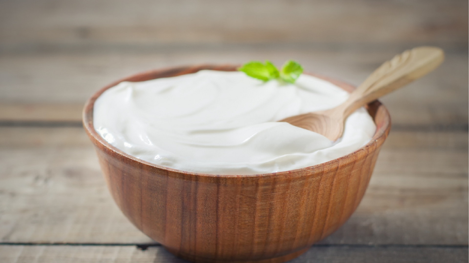 Йогурт после рвоты. Йогурт. Натуральный молочный йогурт. Йогурт классический домашний. Йогурт диетический.